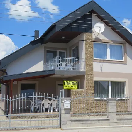 Lägenhet 8 Feroehelyes *