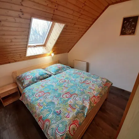 Lägenhet 8 Feroehelyes