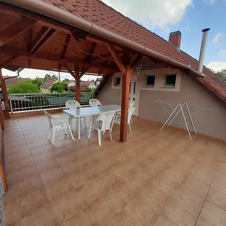 Lägenhet 8 Feroehelyes Balatonlelle