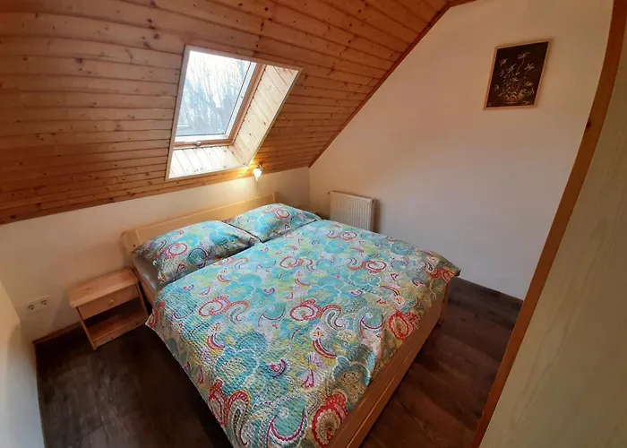 Apartament 8 Feroehelyes